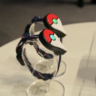 『Pokemon Go』と連携して楽しめる新デバイス「Pokemon Go Plus」を間近でチェック
