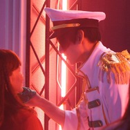 【TGS2015】乙女よ急げ!ボルテージ「壁ドン」「顎クイ」ブースを動画でお届け