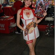 【TGS2015】熱気あふれる一般公開日初日、熱さを吹き飛ばしてくれる美女たちを紹介