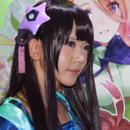 【TGS2015】熱気あふれる一般公開日初日、熱さを吹き飛ばしてくれる美女たちを紹介