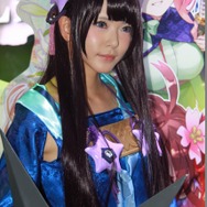 【TGS2015】熱気あふれる一般公開日初日、熱さを吹き飛ばしてくれる美女たちを紹介