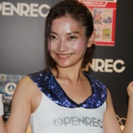 【TGS2015】熱気あふれる一般公開日初日、熱さを吹き飛ばしてくれる美女たちを紹介