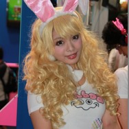 【TGS2015】熱気あふれる一般公開日初日、熱さを吹き飛ばしてくれる美女たちを紹介