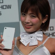 【TGS2015】熱気あふれる一般公開日初日、熱さを吹き飛ばしてくれる美女たちを紹介