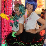 【TGS2015】熱気あふれる一般公開日初日、熱さを吹き飛ばしてくれる美女たちを紹介