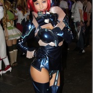 【TGS2015】熱気あふれる一般公開日初日、熱さを吹き飛ばしてくれる美女たちを紹介