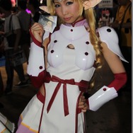 【TGS2015】熱気あふれる一般公開日初日、熱さを吹き飛ばしてくれる美女たちを紹介