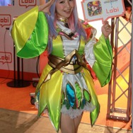 【TGS2015】熱気あふれる一般公開日初日、熱さを吹き飛ばしてくれる美女たちを紹介