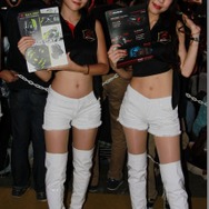 【TGS2015】熱気あふれる一般公開日初日、熱さを吹き飛ばしてくれる美女たちを紹介