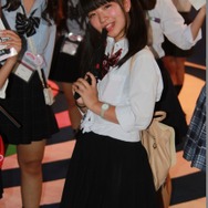 【TGS2015】熱気あふれる一般公開日初日、熱さを吹き飛ばしてくれる美女たちを紹介