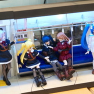figmaやドールに最適！？夢の“美少女満員電車”も再現可能な「1/12スケール 通勤電車」が発売決定