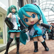 【マチ★アソビ15セガ「初音ミク」ステージに“アイマスの父・ガミP”が乱入してアリーナァ!!ミクダヨーとミクナノーも久しぶりに登場