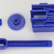 バンダイから次世代レーシング玩具「ゲキドライヴ」登場…簡単カスタマイズ＆フリーレーンコースが特徴