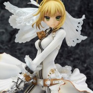 『Fate/EXTRA CCC』“拘束の花嫁衣裳”の「セイバー・ブライド」がフィギュア化！予約受付開始