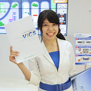 道路交通情報通信システムセンターブース　咲良さん