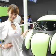 豊田合成ブース　ななえさん