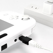 Wii U GamePad向け「MicroUSB 変換コンバータ」発売、スマホと同じケーブルで充電できる