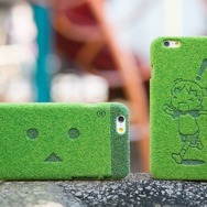 「よつばと！」が“芝生”なiPhoneケースに！ よつば＆ダンボー柄を発売開始
