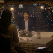 “画面の中の人”と一緒に食事できるサービス登場!ケーキのロウソクに息を吹きかけて火を消すことも可能