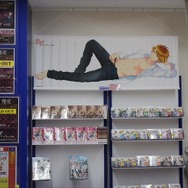 乙女ロードにリムジン、イケメンが赤いバラをプレゼント　「ボーイフレンド（仮）」2周年記念