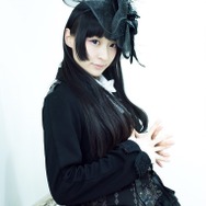 「水中ニーソ」の古賀学がゲームCMを撮影！箕星太朗デザインのキャラが水中に漂う