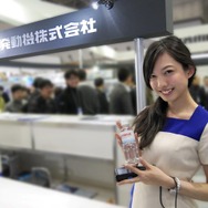 2015国際ロボット展｜大脇りかさん（Twitter：@rikarikanyan2）