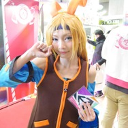 【レポート】「コミケ89」企業ブースのコスプレイヤー写真を一挙130枚！胸元の空いたコスプレイヤーも