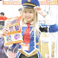 【レポート】「コミケ89」企業ブースのコスプレイヤー写真を一挙130枚！胸元の空いたコスプレイヤーも