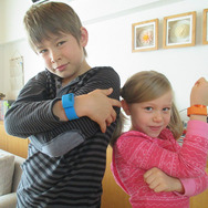 腕だけで操作する『パックマン』誕生、ウェアラブル玩具向けフィットネスアプリとして