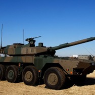 74式戦車と同等の105mm径ライフル砲を装備している。