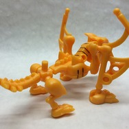 【日々気まぐレポ】第132回 咆哮シーンもバッチリキマる！「ほねほねザウルス×モンハン」ティガレックスで遊んでみた