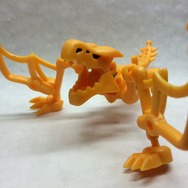 【日々気まぐレポ】第132回 咆哮シーンもバッチリキマる！「ほねほねザウルス×モンハン」ティガレックスで遊んでみた