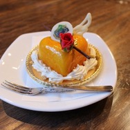 「ボーイフレンド(仮)」が池袋のPatisserie Swallowtailとコラボ　おいしいスイーツに舌鼓