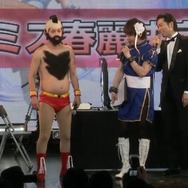 カプコン公式「ミス春麗決定戦」で「ザンギエフ」が優勝、その結果と再現度に会場困惑
