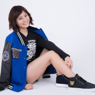 『グラディウス』30周年記念「スニーカー」発売！ロゴや「カプセル」をクールにデザイン