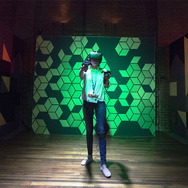 まっさらなハッピーセットを自分色に染めるVRデモ登場