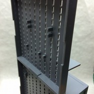 【日々気まぐレポ】第141回 ディスプレイに収納に幅広く活用！「LittleArmory ガンラック」レビュー