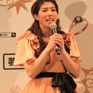 『夢王国と眠れる100人の王子様』新CMに最上もがさん、吉田沙保里選手、二人の「理想の王子様は」?