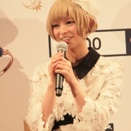 『夢王国と眠れる100人の王子様』新CMに最上もがさん、吉田沙保里選手、二人の「理想の王子様は」?