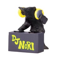 この海苔、ノリノリである…あの海苔が“質感を保ったまま”バンドスタイルでフィギュア化