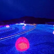 現実のロボットに搭乗して対戦するゲーム「バトルキング」がハウステンボスに登場