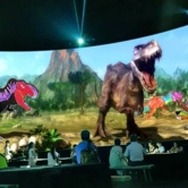 現実のロボットに搭乗して対戦するゲーム「バトルキング」がハウステンボスに登場