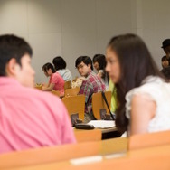 『HK/変態仮面アブノーマル・クライシス』 (C)あんど慶周/集英社・2016「HK2」製作委員会