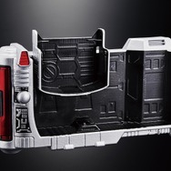 大人の変身ベルト「仮面ライダー555」登場、ワイヤレス通信で発光・音声演出が実現