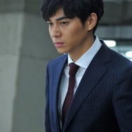 東出昌大（三島）／『デスノート 2016』（C）大場つぐみ・小畑健／集英社　（C）2016「DEATH NOTE」FILM PARTNERS