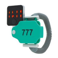 「温泉ロッカーの鍵」型の腕時計が登場!鍵としての機能はありません