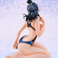 海軍女剣士「たしぎ」が競泳水着姿で「P.O.Pワンピースシリーズ