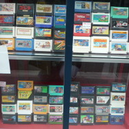 まんだらけ秋葉原店にて、ファミコンカセット1051本コンプセットが展示中！