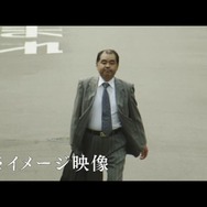 『クラッシュ・オブ・キングス』の新CM、出演するあの有名人を全て見つけられたら100万円！セクシー女戦士・御伽ねこむも参戦