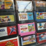 まんだらけ秋葉原店にて、ファミコンカセット1051本コンプセットが展示中！